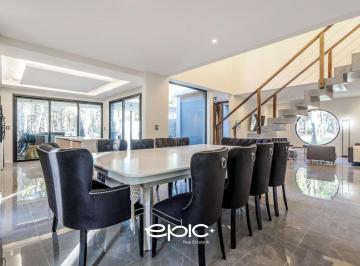 Casa · 280m² · 7 Ambientes · 2 Cocheras · Venta Casa en Villarobles