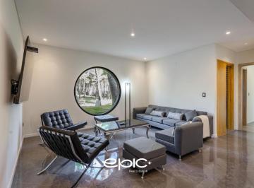 Casa · 280m² · 7 Ambientes · 2 Cocheras · Casa en Venta 7 Ambientes en Villarobles