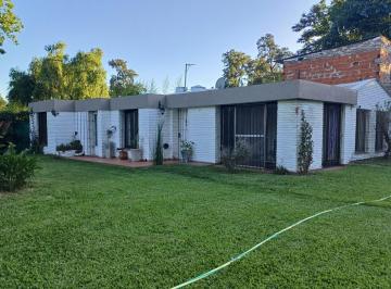 Casa · 136m² · 4 Ambientes · 2 Cocheras · Casa en Venta en Tortuguitas
