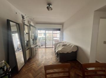 Departamento · 55m² · 3 Ambientes · 3 Ambientes Contrafrente con Balcón Sobre Av Libertador. Retiro.