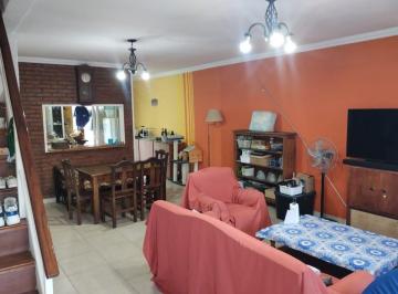 Departamento · 99m² · 4 Ambientes · 1 Cochera · Duplex en Villa Gobernador Udaondo