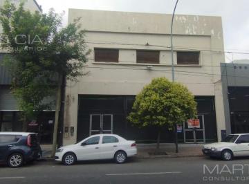 Bodega-Galpón · 972m² · 6 Ambientes · 4 Cocheras · Galpón en Alta Córdoba Frente Estación de Tren
