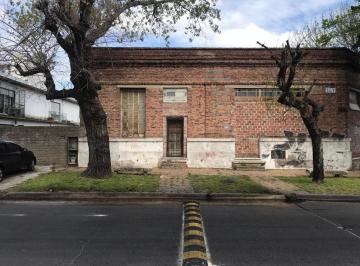 Local comercial · 244m² · Casona Comercial en Alquiler - Llavallol - Lomas de Zamora