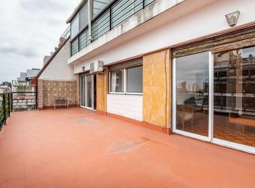 Departamento · 67m² · 3 Ambientes · Venta Departamento 3 Ambientes Piso Amplio Luminoso Balcón Terraza Flores