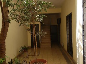 Departamento de 6 ambientes, Córdoba · Vendo Dpto 3dor en Av Vélez Sarsfield 800. con Escritura.