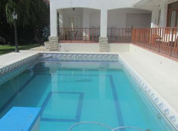 Casa · 500m² · 8 Ambientes · 4 Cocheras · Venta Gran Quincho de Mas de 100 M, un Lote de Parque con Piscina