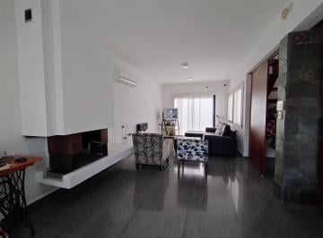 Casa de 6 ambientes, Villa Parque Siquiman · Casa en Venta de Categoria - Punilla, Siquiman - 4 Dorm - Apta Bancor