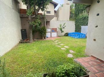 Casa · 150m² · 5 Ambientes · 2 Cocheras · Casa Reciclada a Nuevo y Ampliada. con Cochera y Jardin