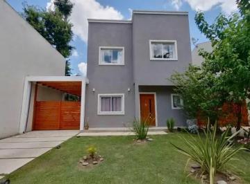 Casa · 116m² · 4 Ambientes · 4 Cocheras · Casa en Venta en La Merecida, Pilar, G. B. a. Zona Norte