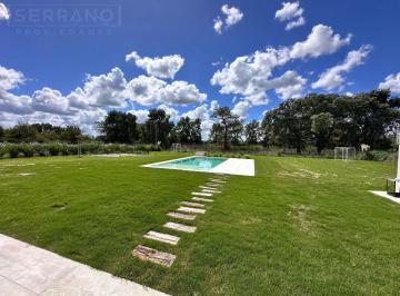 Casa · 180m² · 6 Ambientes · 2 Cocheras · Casa en Alquiler Temporal de 3 Dorm. con Piscina en Comarcas de Luján San Roque