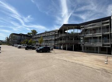 Oficina comercial · 67m² · Oficina | con Renta | Complejo | Ascensor | Visibilidad | Pilar
