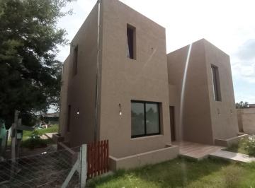 Casa de 6 ambientes, Pilar · Venta - Casa en Medal Country Club
