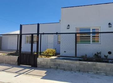 Casa · 124m² · 3 Ambientes · 1 Cochera · Casa en Las Orquideas