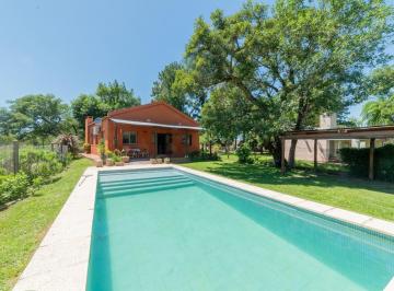 Quinta vacacional · 90m² · 2 Dormitorios · 1 Cochera · Venta Casa Quinta con Pileta en Arroyo Leyes Km 23