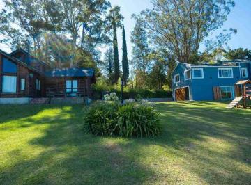 Casa · 214m² · 4 Ambientes · 1 Cochera · Venta Casa y Cabaña En2 Lotes Sierra de Los Padres