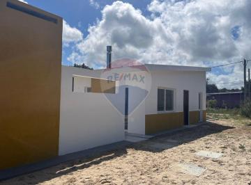 Casa · 82m² · 3 Ambientes · 1 Cochera · Venta de Casa 2 Dorm. en El Pinar