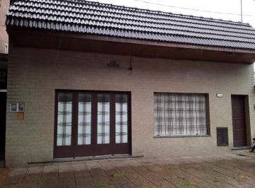 Casa de 5 ambientes, Vicente López · Casa de 5 Ambientes con Cochera Munro, Multifamiliar