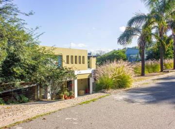 Casa de 20 ambientes, Mendiolaza · Vendo o Alquilo - 3 Dorm, 4 B, Escritorio. B Q2