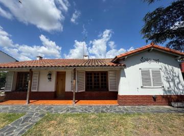 Casa · 116m² · 4 Ambientes · Chalet en Venta 3 Dorm. en Barrio Uno, Ezeiza.