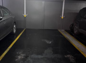 Garage , Vicente López · Venta Cochera con Baulera en Edificio con Ingreso a Av Maipu Al 1800