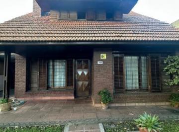 Casa de 5 ambientes, Mar del Plata · Chalet de 5 Ambientes + Escritorio en El Corazon de Parque Luro