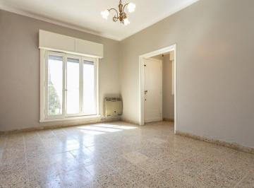 Casa · 150m² · 4 Ambientes · 3 Cocheras · Venta Casa 4 Amb Quilmes Coch Jardin Apta Credito