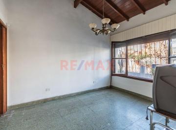 Casa · 138m² · 6 Ambientes · 1 Cochera · Venta Casa Multifamiliar San Justo - 300 m²