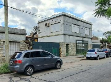 Bodega-Galpón · 826m² · Alquiler Deposito Rampa Camiones Galpon Ramos