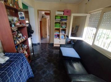Casa · 70m² · 3 Ambientes · Casa en Venta de Dos Dorm. en Berazategui