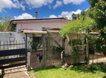 Casa · 198m² · 7 Ambientes · 1 Cochera · Venta de 2 Casas en un Mismo Padrón en Casarino