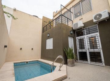 Casa · 229m² · 4 Ambientes · 1 Cochera · Casa 3 Dorm. - Sargento Cabral