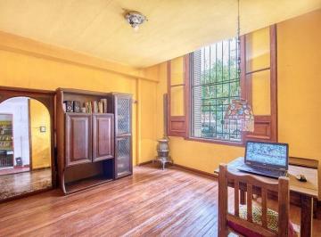 PH · 185m² · 7 Ambientes · Venta de PH Tipo Casa de 7 Ambientes con Entrada Independiente, Muy Luminoso, Alegre y de Gran Solid
