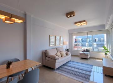 Departamento · 82m² · 3 Ambientes · 3 Ambientes a La Calle Reciclado y Amoblado