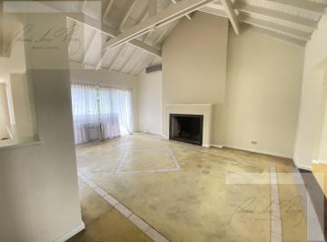Casa · 237m² · 4 Ambientes · 2 Cocheras · Casa en Venta Barrio Cerrado Bermudas. 3 Cuartos E N Suite. Pilar. Apto Crédito