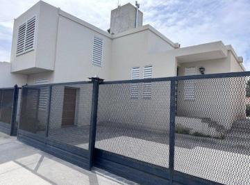 Casa · 218m² · 4 Ambientes · Casa en Venta | Km3