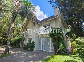 Casa · 200m² · 4 Ambientes · 1 Cochera · Oportunidad en Barrio Cerrado Maria del Parque Leloir