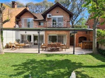 Casa · 177m² · 5 Ambientes · 2 Cocheras · Casa en La Chacra - Victoria