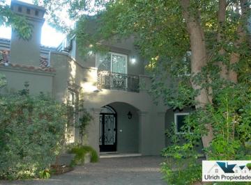 Casa de 40 ambientes, Escobar · Los Laureles Venta 4 Amb Ulrich Propiedades
