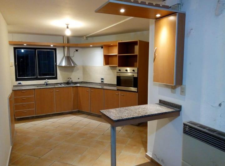 Casa · 187m² · 4 Ambientes · 1 Cochera