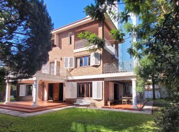 Casa de 8 ambientes, Ciudad de Santa Fe · Exclusiva Casa en Venta