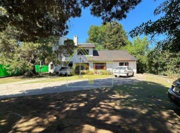 Casa de 6 ambientes, Ezeiza · Venta Casaquinta en Ezeiza Barrio El Trebol