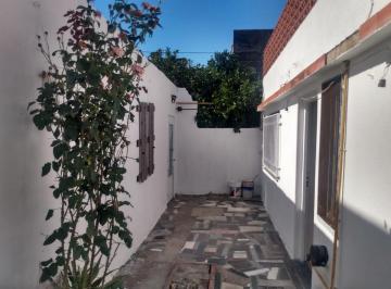 Departamento · 40m² · 2 Ambientes · Alquiler - Departamento Interno - Pasaje Fuhr 1515 - Azcuenaga - Rosario