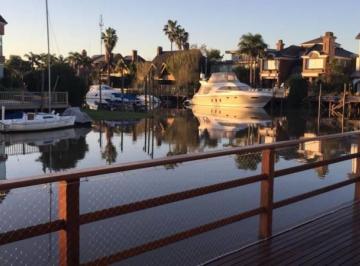 Casa · 440m² · 6 Ambientes · 2 Cocheras · Venta de Casa en San Fernando Barrio Privado Marina del Sol Victoria