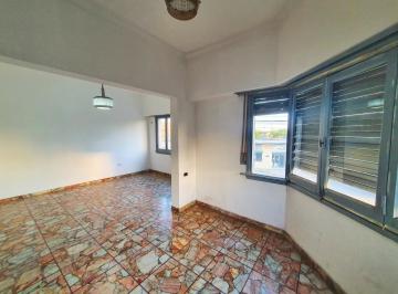 Casa · 194m² · 6 Ambientes · Casa 194 m² Quilmes
