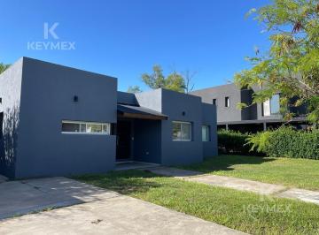 Casa · 120m² · 4 Ambientes · 2 Cocheras · Casa Santa Guadalupe Pilar del Este - Pilar