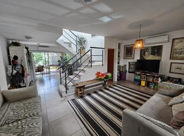 Casa · 119m² · 4 Ambientes · 1 Cochera · Casa Tipo Dúplex con Jardin en Venta en Las Lomas de San Isidro