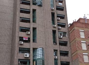 Casa · 6m² · 3 Ambientes · Ctro. Semipiso Bv S. Juan 489 Exter. Aire Ac/balcon Impecable!
