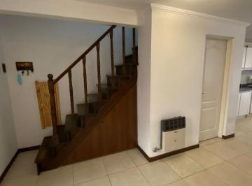 Casa · 100m² · 3 Ambientes · 1 Cochera · PH Dos Dorm. en Alberdi
