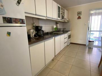 Casa · 100m² · 3 Ambientes · 1 Cochera · PH Dos Dorm. en Alberdi