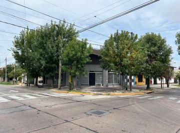 Local comercial de 2 ambientes, Avellaneda · Locales con Vivienda, en Block.